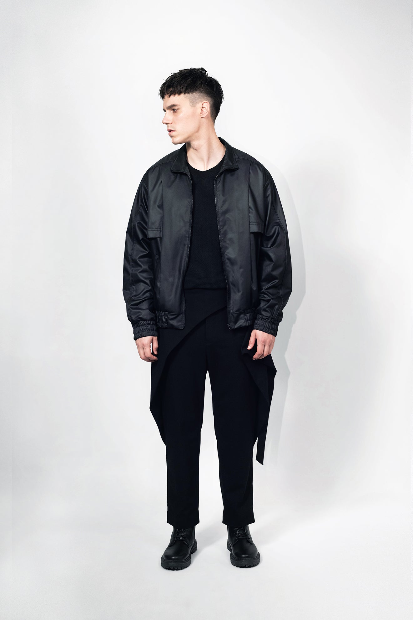 SEANNUNG - MEN - Cross windbreaker jacket 亮黑十字襠風衣夾克