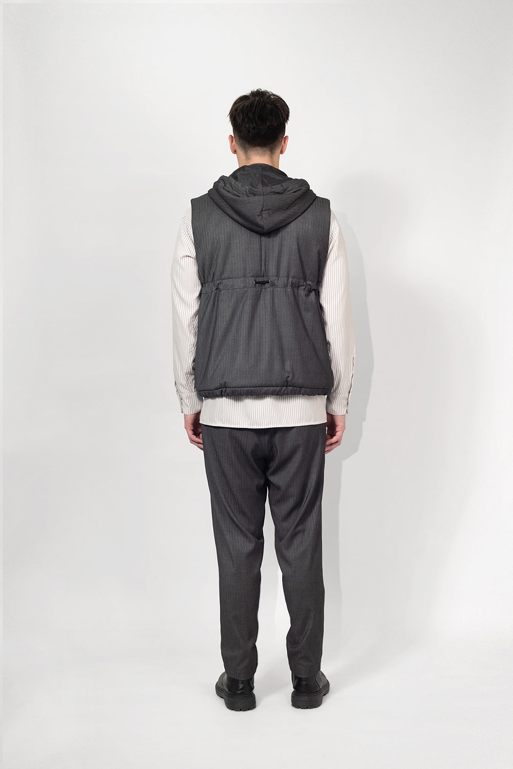 SEANNUNG - MEN - Circle Patch Pocket Sleeveless Quilted Vest 圓形口袋鋪棉夾克