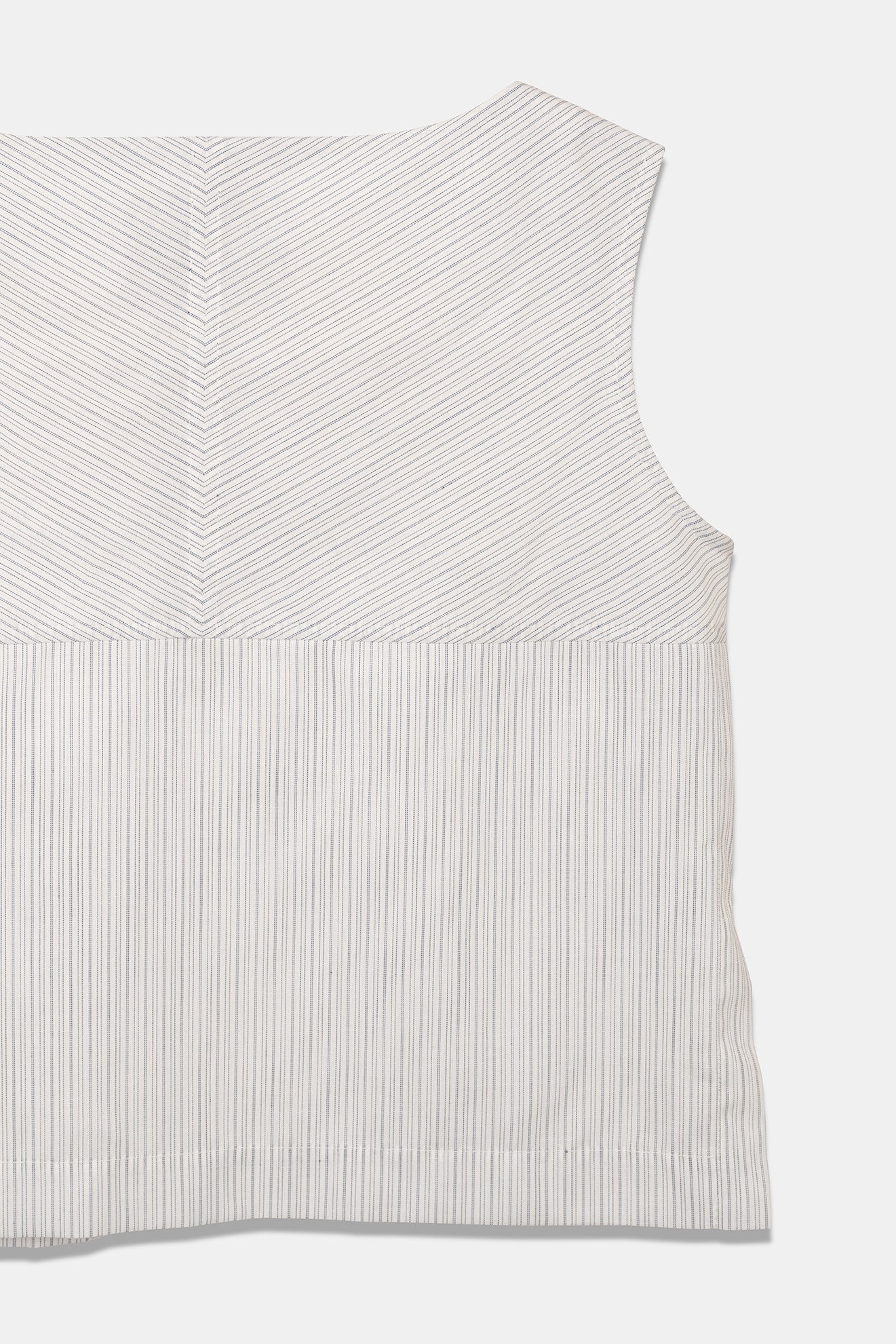 SEANNUNG - WOMEN - Striped Pattern Sleeve-Less Top 條紋無袖上衣
